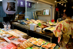 Paula-Schmidt_13_Kyoto-market-stroll